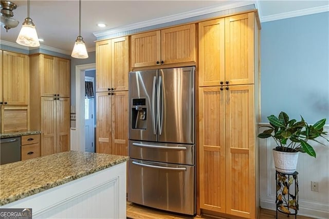 2050 Lyda Ln, Loganville, GA 30052 - kitchen featuring stainless steel fridge with ice dispenser, crown molding, light stone countertops, dishwasher, and recessed lighting