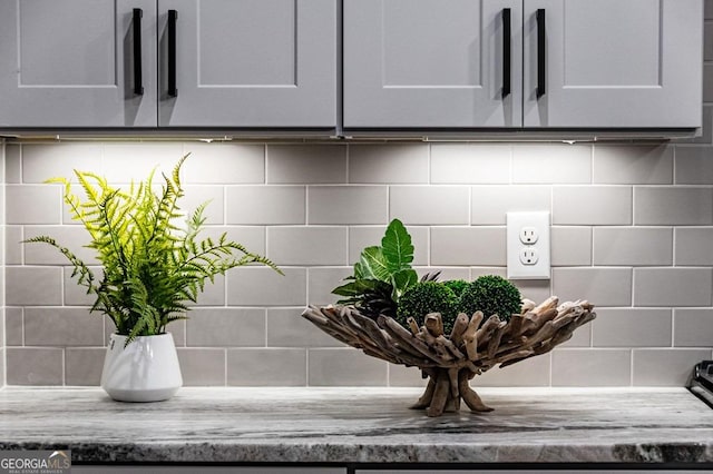 980 Bridge Rd, Ellijay, GA 30540 - detailed view of tasteful backsplash and light stone countertops
