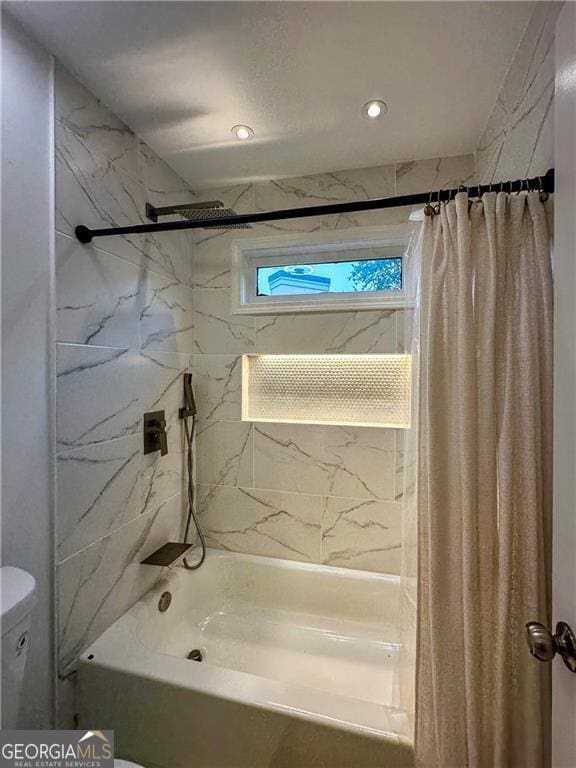 365 Morning Dew Cir, Roswell, GA 30075 - full bath with shower / bath combination with curtain, toilet, and recessed lighting