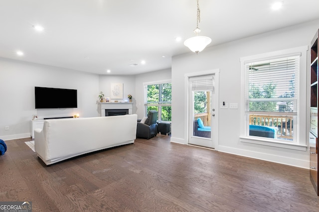 411 Riverclub Rd, Acworth, GA 30101 - living room with dark wood-style floors, recessed lighting, baseboards, and a fireplace