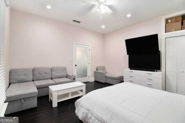 1292 Eubanks Ave, East Point, GA 30344 - bedroom with dark wood-style floors, recessed lighting, ceiling fan, and a closet