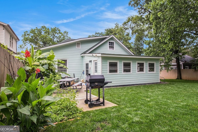 1292 Eubanks Ave, East Point, GA 30344 - rear view of property with a patio area