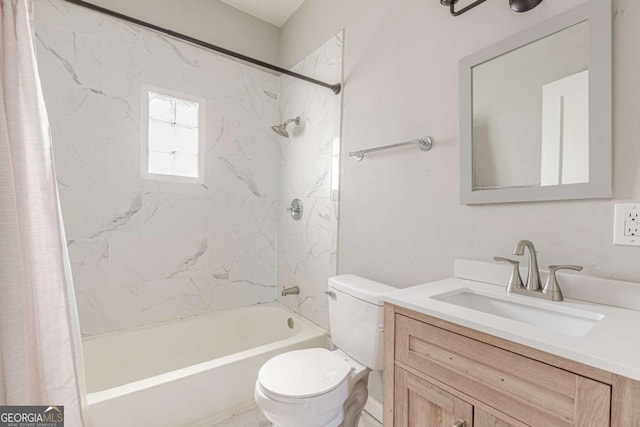 975 Dill Ave SW, Atlanta, GA 30310 - bathroom with shower / bathtub combination with curtain and vanity