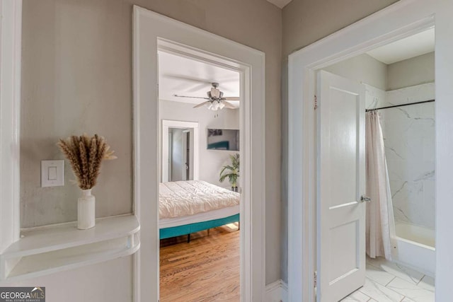 975 Dill Ave SW, Atlanta, GA 30310 - view of corridor