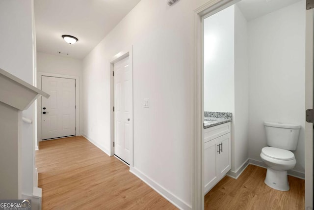 4095 Oriole Ln, Fairburn, GA 30213 - hall featuring light wood-style floors and baseboards