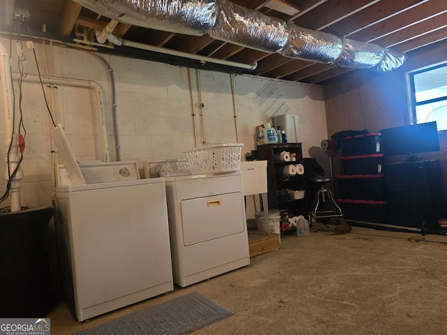 1151 Twin Mountain Lakes Cir, Talking Rock, GA 30175 - laundry room with washer and dryer