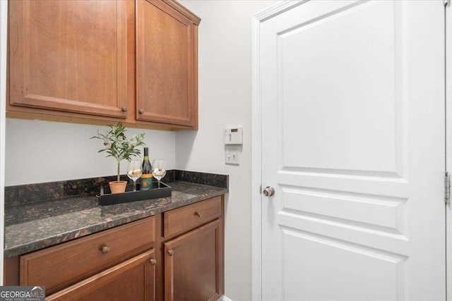 3607 Archgate Ct, Alpharetta, GA 30004 - view of bar