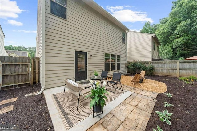 3607 Archgate Ct, Alpharetta, GA 30004 - fenced backyard with a patio