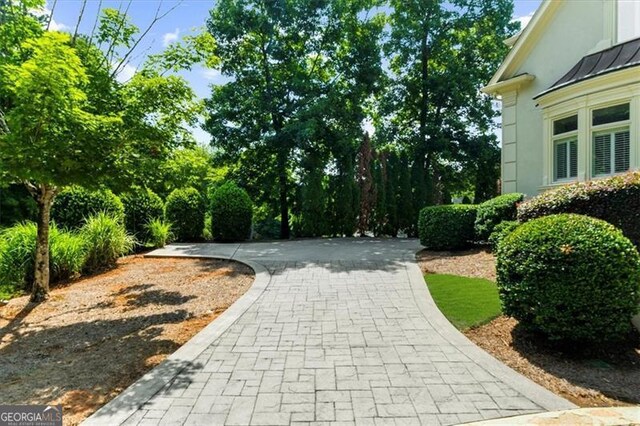 9005 Old Southwick Pass, Alpharetta, GA 30022 - surrounding community