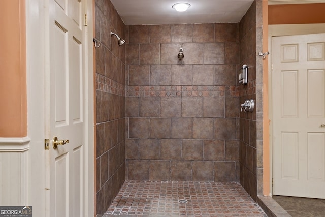 627 E Broughton St, Bainbridge, GA 39817 - full bathroom with tiled shower