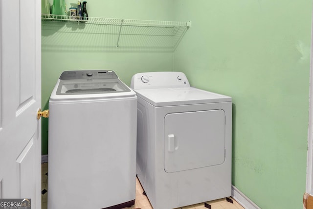 4969 Truitt Ln, Decatur, GA 30035 - laundry area with washing machine and dryer