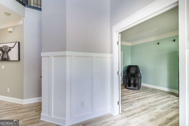 95 Jeffco Dr, Jefferson, GA 30549 - hallway with wood finished floors and crown molding