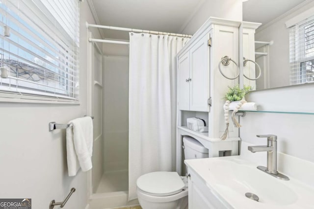10475 Willow Meadow Cir, Alpharetta, GA 30022 - bathroom with crown molding, curtained shower, and vanity