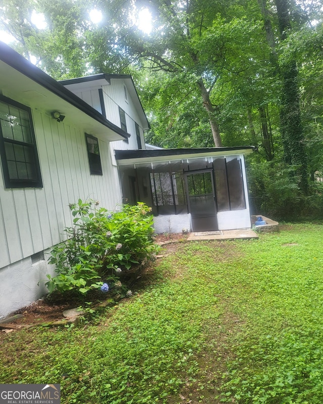 6118 Dana Ct Unit 6, Lithonia, GA 30058 - view of grassy yard with a sunroom