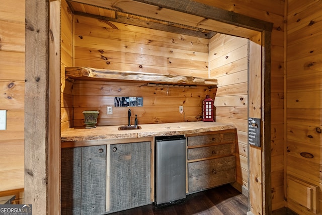 307 Big Timber Rd, Mineral Bluff, GA 30559 - indoor wet bar with dark wood-style flooring and wooden walls