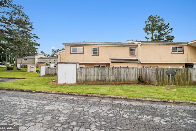 2039 Oak Park Ln, Decatur, GA 30032 - back of property featuring stucco siding