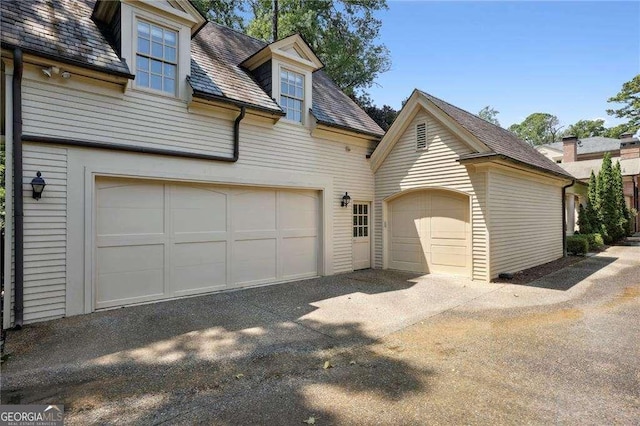 2883 Andrews Dr NW, Atlanta, GA 30305 - garage featuring driveway