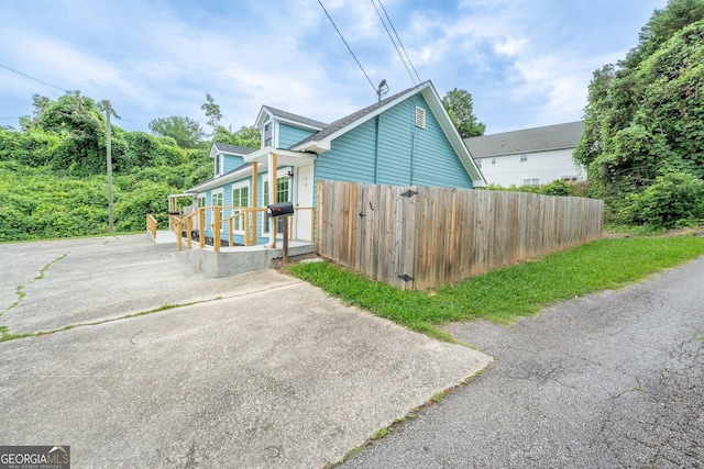 46 Wall Street Way, Toccoa, GA 30577 - view of property exterior featuring concrete driveway