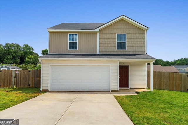 104 Middleton Ct, Chatsworth, GA 30705 - traditional-style house featuring a garage and driveway
