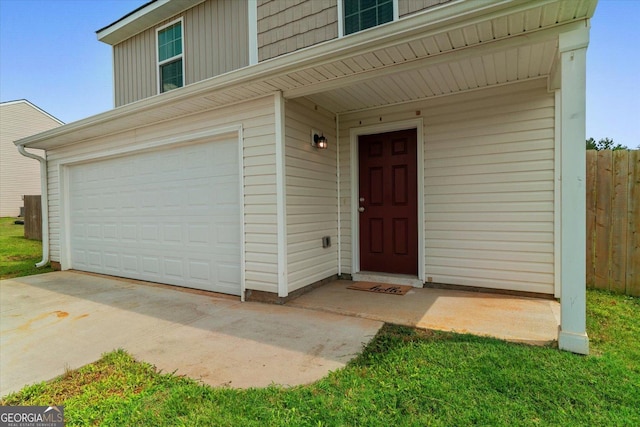 104 Middleton Ct, Chatsworth, GA 30705 - property entrance featuring a garage
