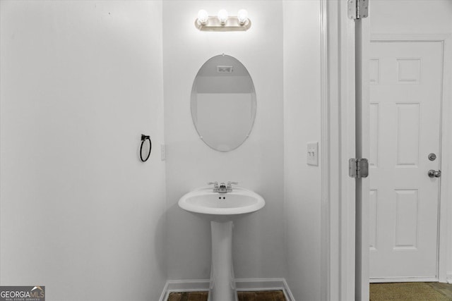 104 Middleton Ct, Chatsworth, GA 30705 - bathroom with baseboards