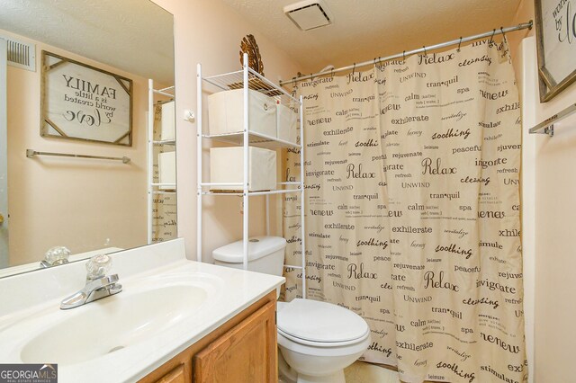 3251 Hunters Crossing Pt, Lithonia, GA 30038 - full bath with vanity and a shower with curtain