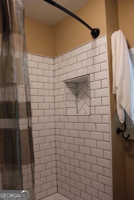 5880 Mulberry St, Austell, GA 30168 - full bathroom featuring a shower
