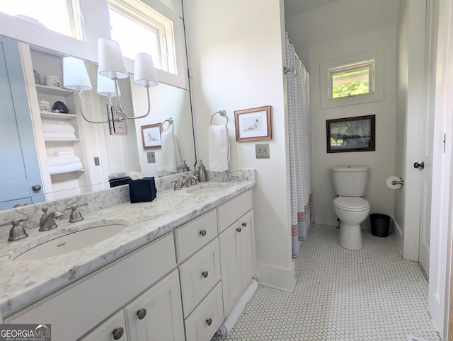 10540 Serenbe Ln, Chattahoochee Hills, GA 30268 - full bath featuring double vanity and plenty of natural light