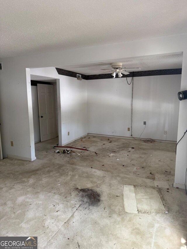 809 Camelot Dr, College Park, GA 30349