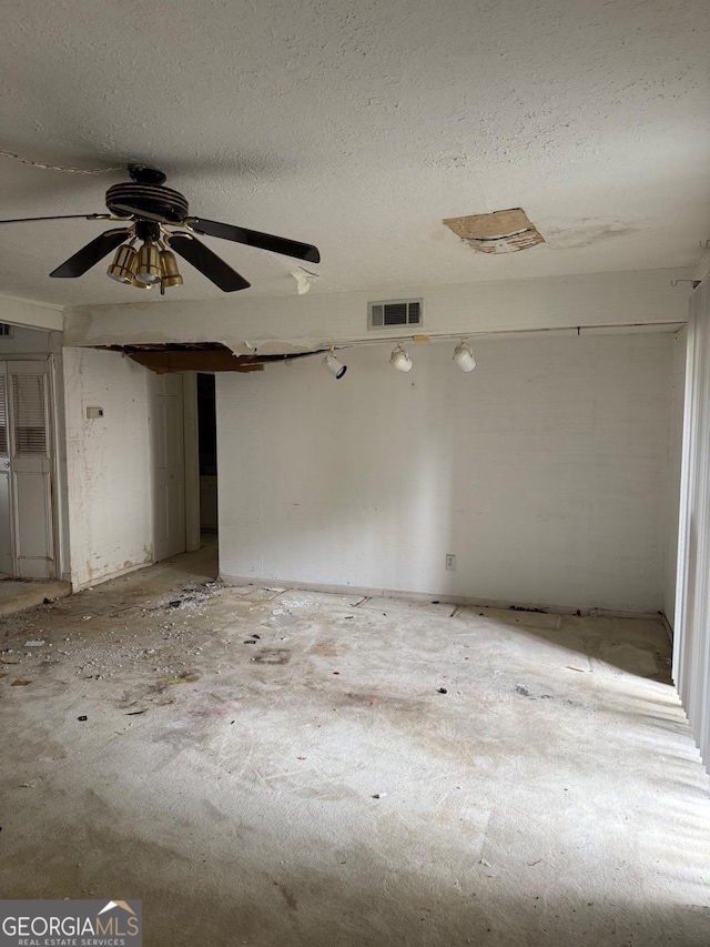 809 Camelot Dr, College Park, GA 30349