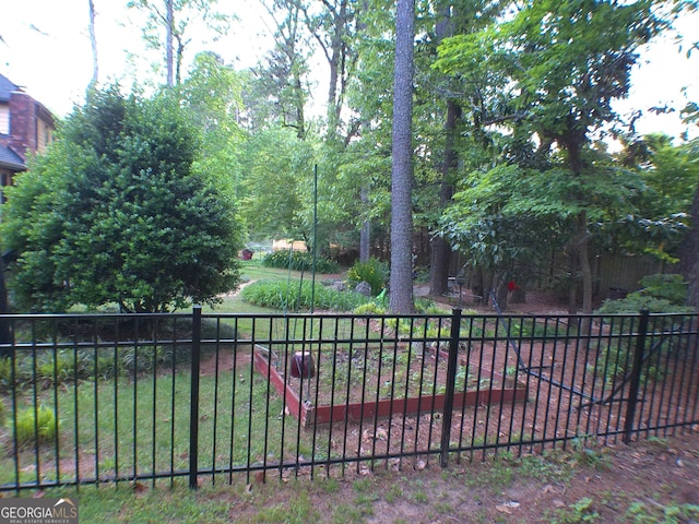 5741 Wolf Laurel Ln SW, Lilburn, GA 30047 - view of yard