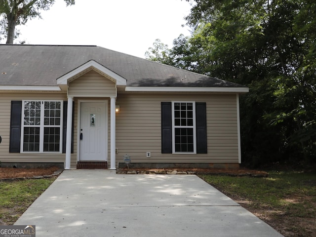 13 Pine Shadow Ct, Centerville, GA 31028 - view of front of home featuring roof with shingles