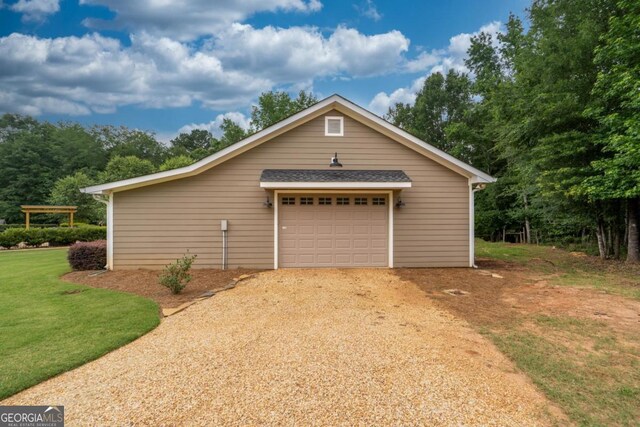 1421 Jack Malcom Rd, Madison, GA 30650 - detached garage with driveway