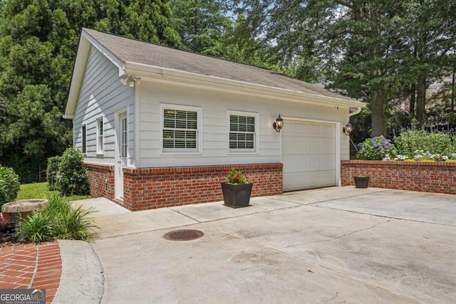 1501 Memory Ln SE, Smyrna, GA 30080 - garage with driveway