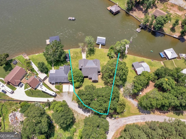 210 Roberts Point Rd, Jackson, GA 30233 - aerial view of property and surrounding area featuring a nearby body of water and property boundaries highlighted