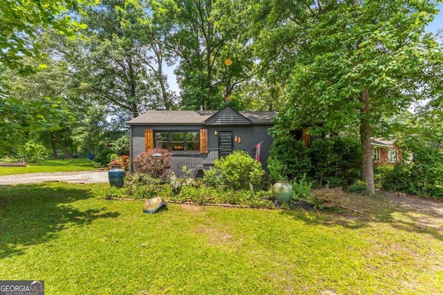 2468 Fallview Ter, Atlanta, GA 30344 - view of front facade with a front yard