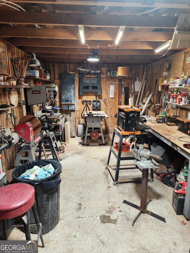 115 Settlers Trl, Warner Robins, GA 31088 - basement with a workshop area