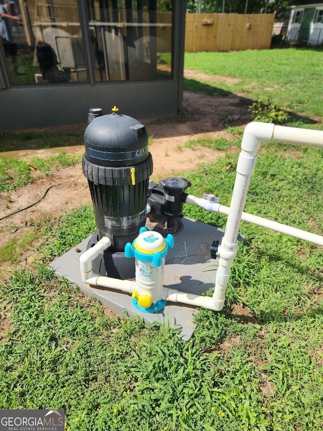 115 Settlers Trl, Warner Robins, GA 31088 - exterior view of pump