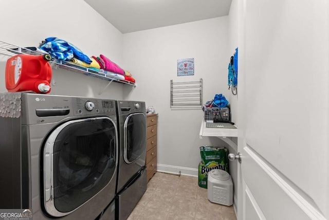 6460 Valley Crossing Way, Cumming, GA 30028 - laundry area with separate washer and dryer and baseboards