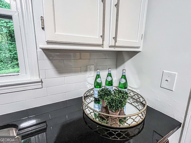3150 Stratford Green Pl, Avondale Estates, GA 30002 - detailed view of decorative backsplash