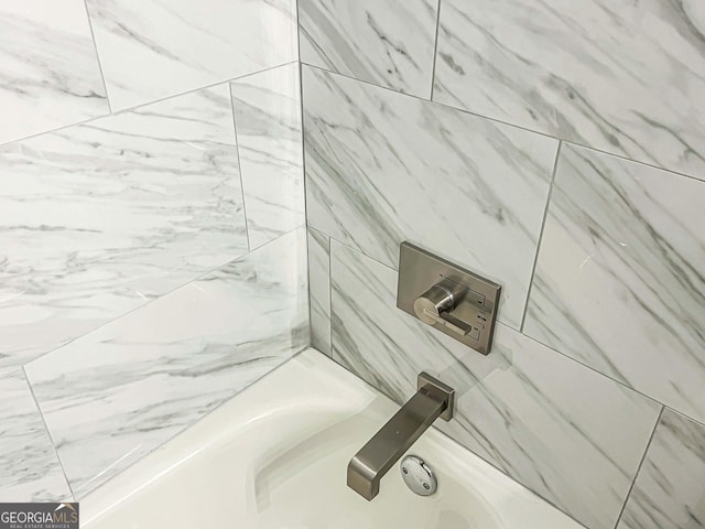3150 Stratford Green Pl, Avondale Estates, GA 30002 - full bath with a tub to relax in and a shower