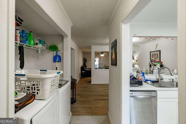 2505 Broad St W Unit 314, Athens, GA 30606 - washroom featuring a textured ceiling, independent washer and dryer, and crown molding