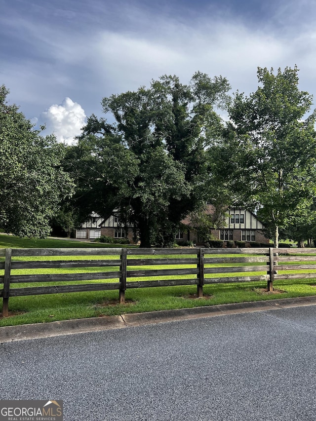 186 Kingston Rd, Colbert, GA 30628 - view of asphalt road with curbs