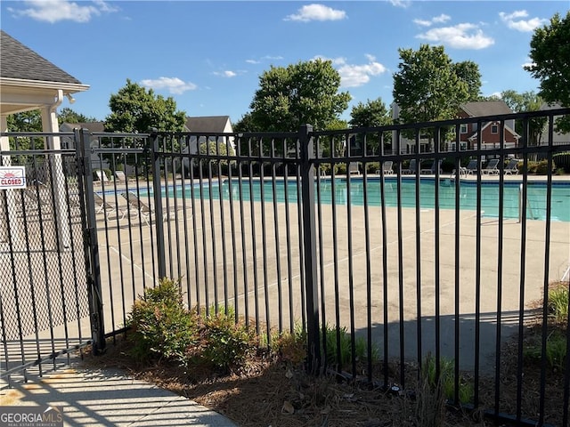 8750 Redford Ln, Suwanee, GA 30024 - view of community pool