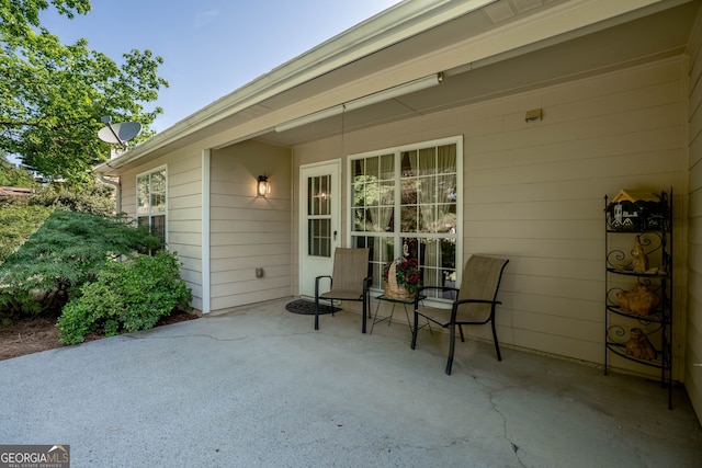5832 Sycamore Ridge Dr, Sugar Hill, GA 30518 - view of patio