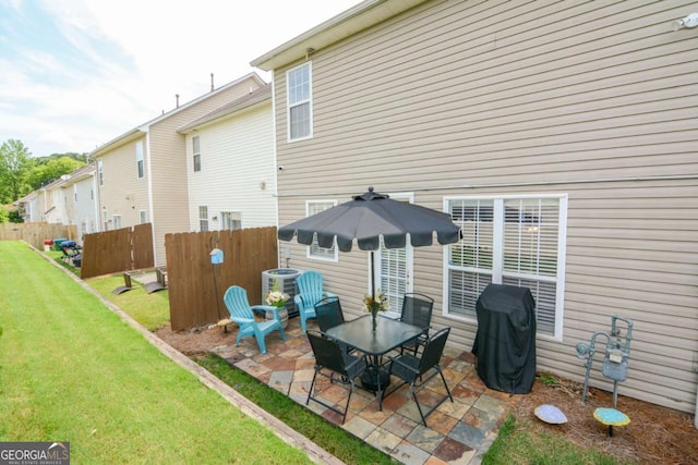 2557 Avery Park Cir, Atlanta, GA 30360 - back of property with a patio