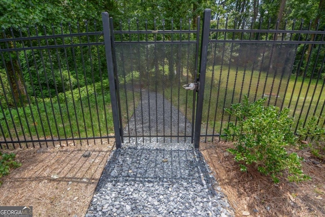 2557 Avery Park Cir, Atlanta, GA 30360 - view of gate