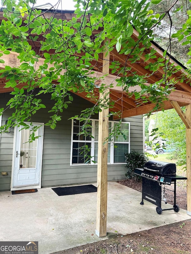 6834 White Walnut Way, Braselton, GA 30517 - view of patio with grilling area