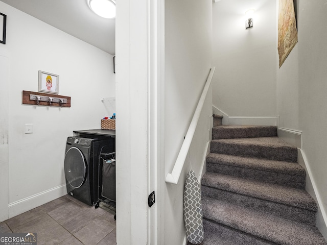 105 Crestview Dr, Jefferson, GA 30549 - stairs with washer / clothes dryer and baseboards