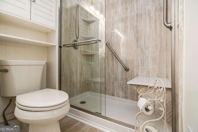 2983 Peek Rd NW, Atlanta, GA 30318 - bathroom with a shower stall and toilet